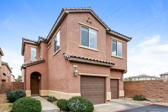 Building Photo - 681 Calamus Palm Pl