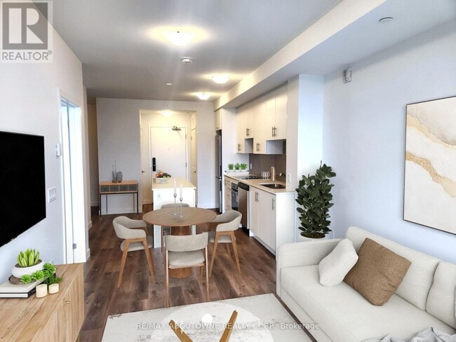 Building Photo - 461 Green Rd