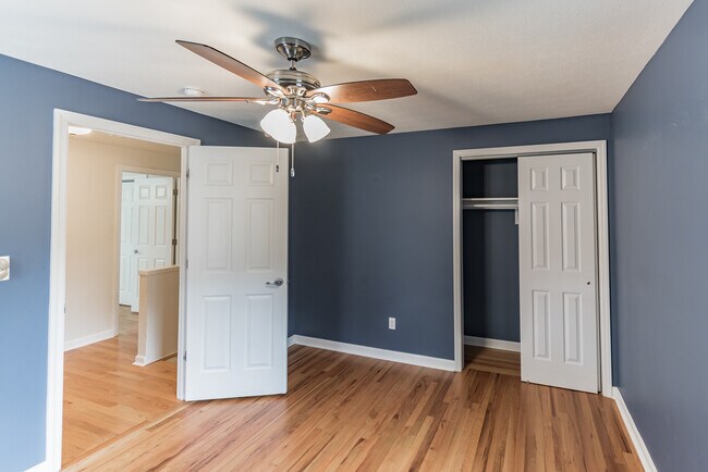 Building Photo - 8744 E Barkhurst Dr