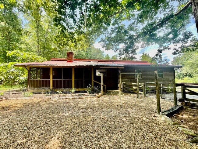 Building Photo - 10611 Hampton Rd