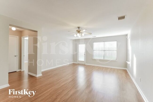 Building Photo - 21610 Rain Leaf Ct