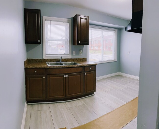 Building Photo - 25397 Pearl St