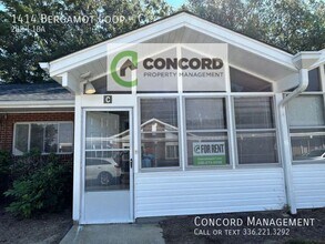 Building Photo - 1414 Bergamot Loop