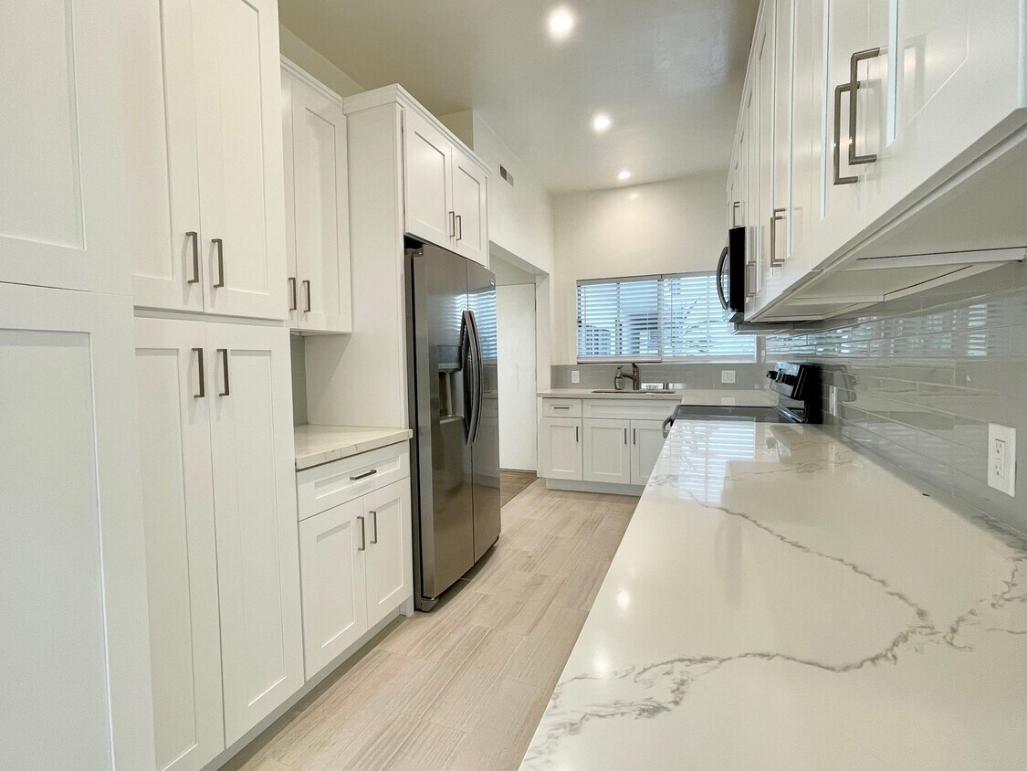 Foto principal - 134 S Elm Dr
