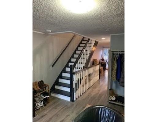Building Photo - 17 Mountainshire Dr