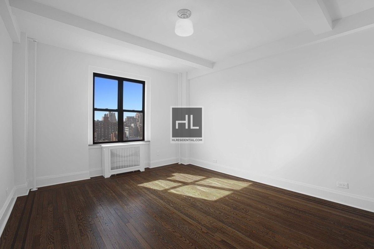 Primary Photo - West 23rd Street