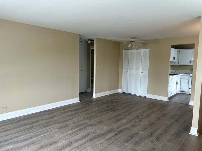 Foto del edificio - 1339 Forestdale Ct