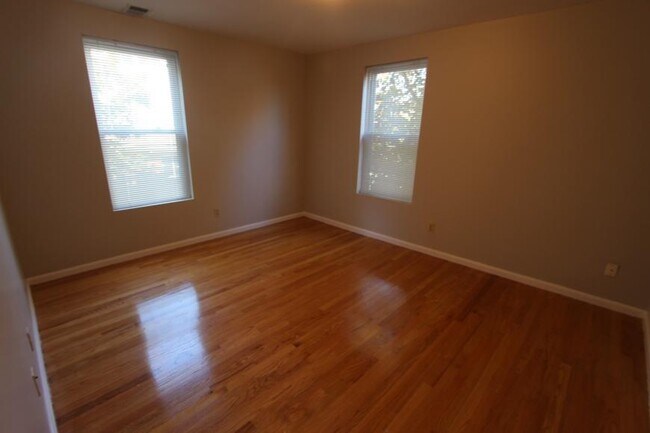 Photo - 3.0 bedroom in Cambridge Massachusetts 02139 Apartment