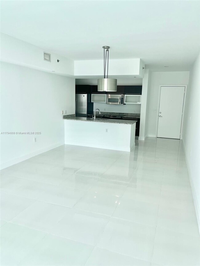 Foto del edificio - 950 Brickell Bay Dr