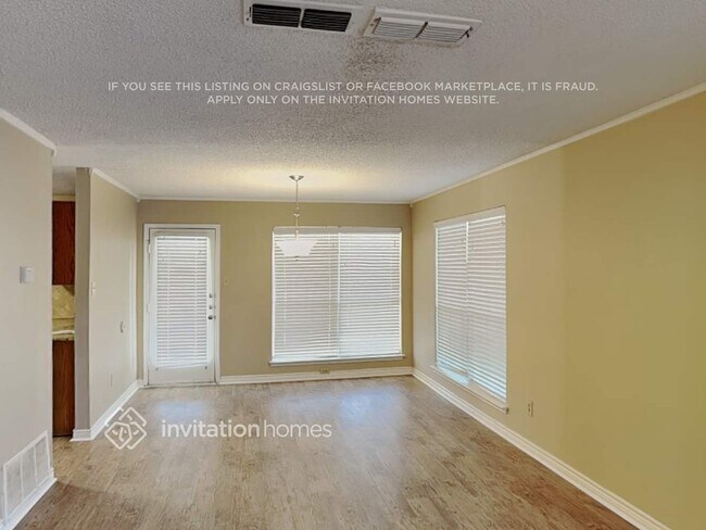 Foto del edificio - 4951 Shady Oak Trail