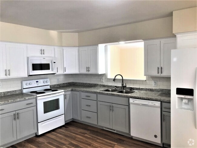 Building Photo - 5257 Irish Ln