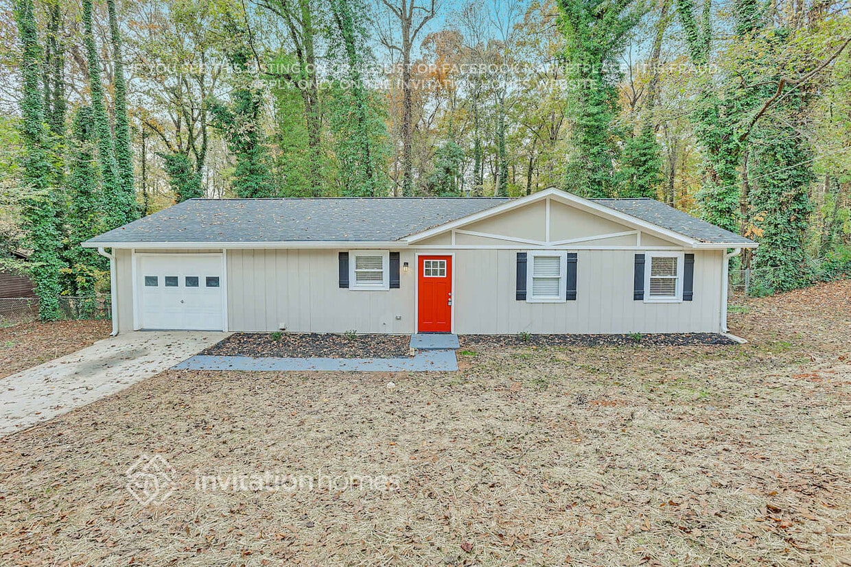 Primary Photo - 210 Hunt Ridge Dr