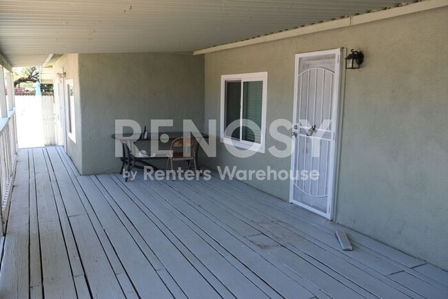 Building Photo - PRICE IMPROVEMENT - Updated 2 Bed 2 Bath Home on Large Lot in Casa Grande