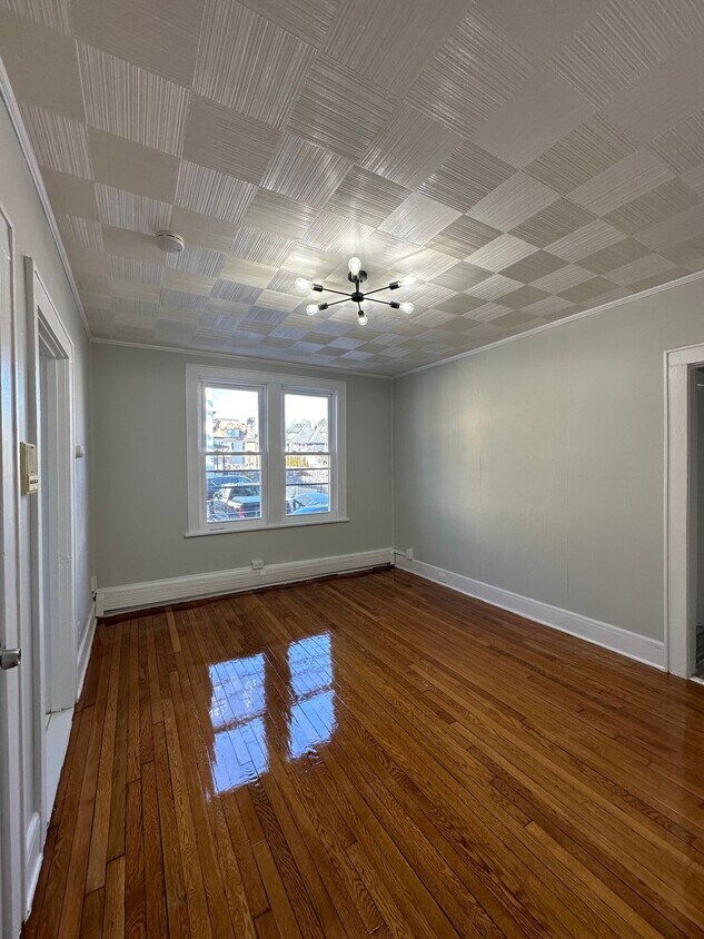 Foto del edificio - 240 E 9th St