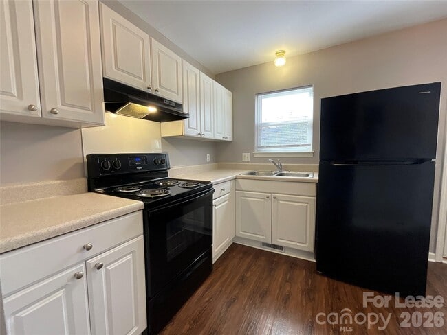 Foto del edificio - 1520 N Main Ave