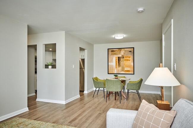 Building Photo - The Jefferson Apartments