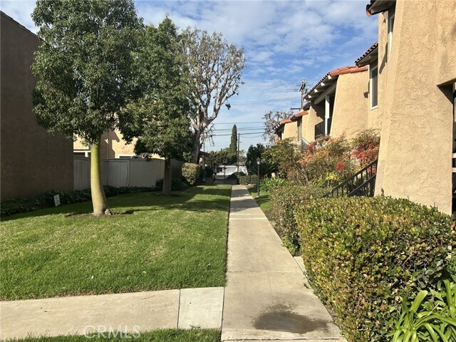 Building Photo - 13722 Red Hill Ave
