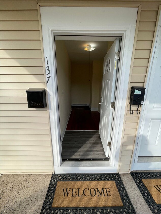 Primary Photo - 137 Clifton St