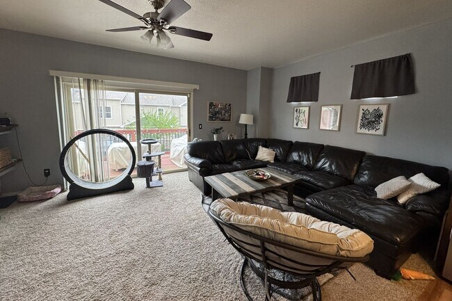 Building Photo - Large 3-Bedroom, 3.5-Bathroom Townhome