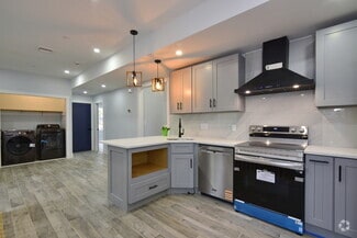 Building Photo - 116 Evans St