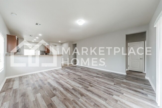 Building Photo - 1000 El Paseo St NW