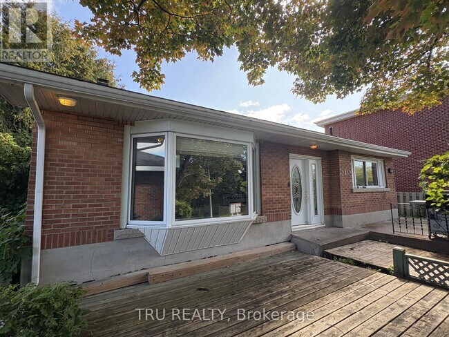 Building Photo - 2417 Junction Ave