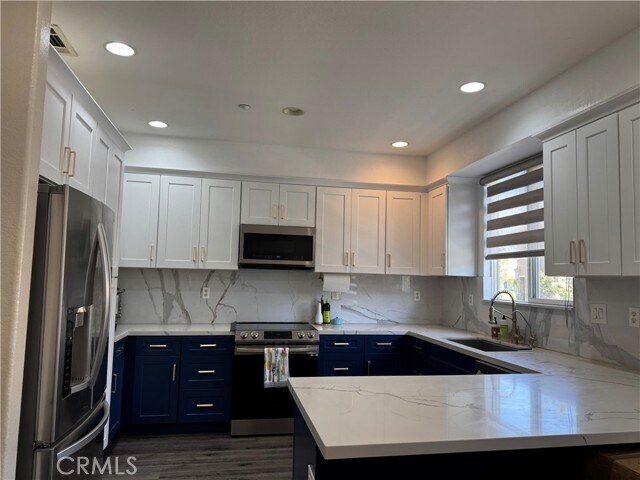 Foto del edificio - 2271 Yarbough Dr