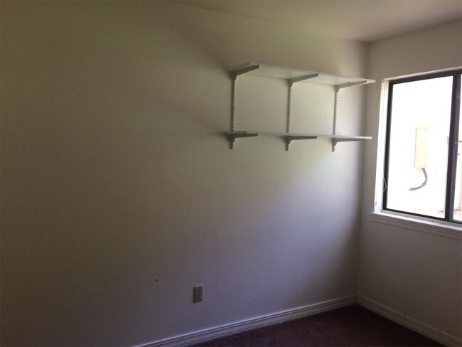 Building Photo - 102 US-160