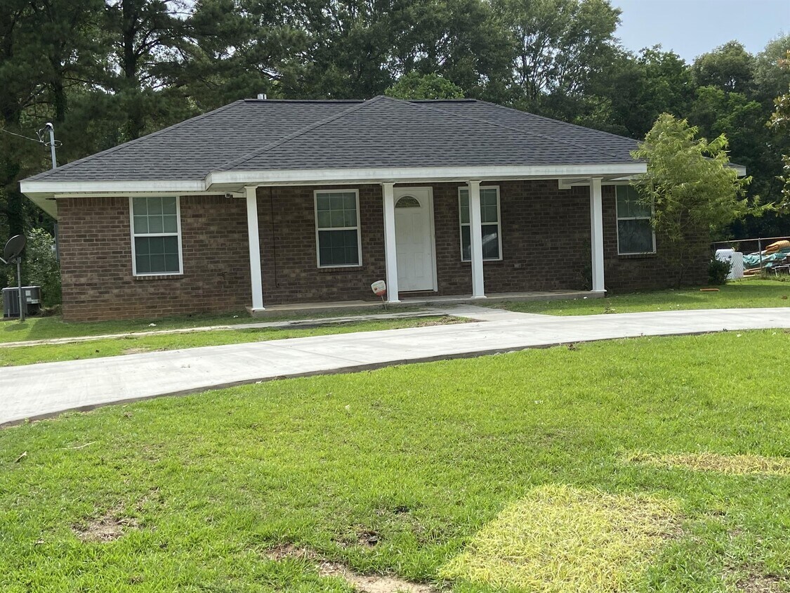 3764 Alta Vista Dr, Mobile, AL 36605 House Rental in Mobile, AL