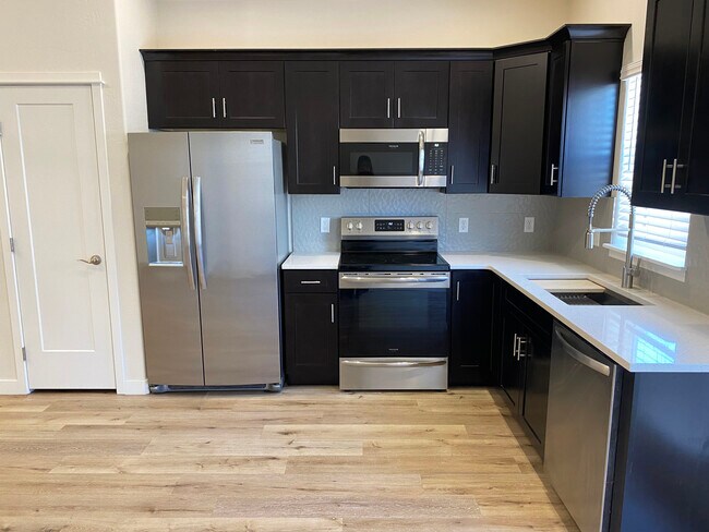 Foto del edificio - 2466 Klondike Ln