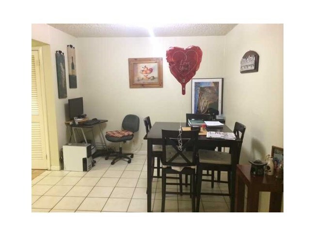 Foto del edificio - 209-211 SW 9th St