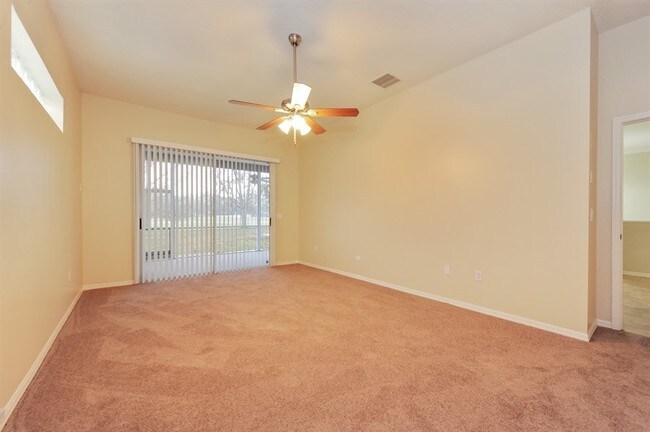 Building Photo - 3218 Crescent Oaks Blvd