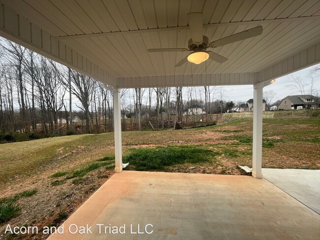 Building Photo - 4 br, 2.5 bath House - 2398 Robinhood Vall...