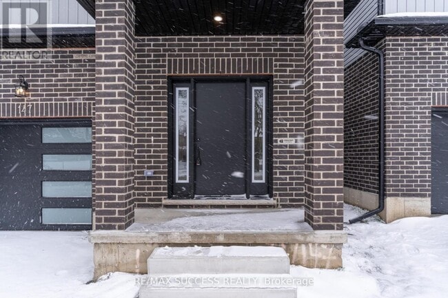 Building Photo - 147 Siebert Ave