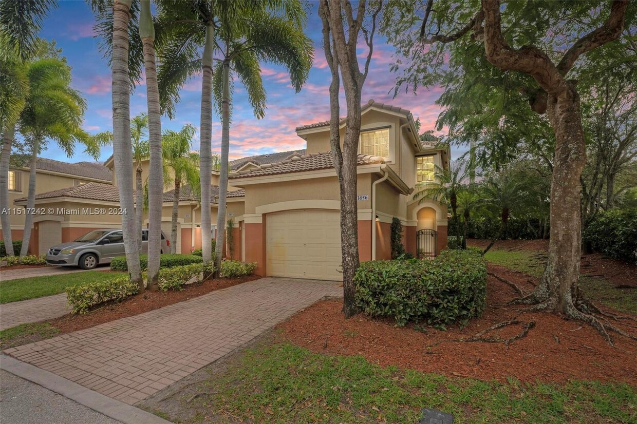 Foto principal - 3856 Tree Top Dr
