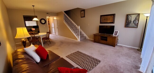 Den (not furnished) - 3914 Watermelon Rd