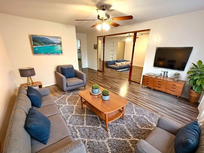 Building Photo - 5403 San Benito Dr