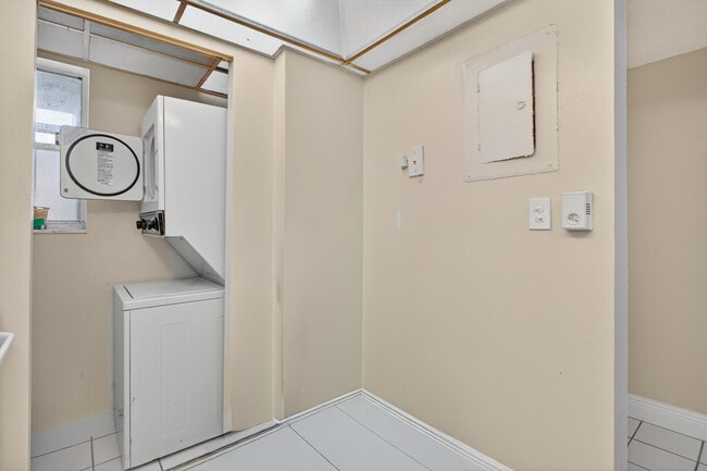 Foto del edificio - 7820 S Colony Cir