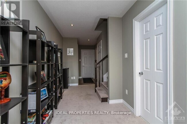 Photo du bâtiment - 524 Silvertip Ln