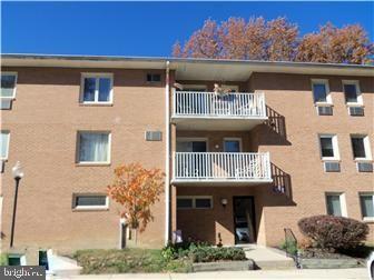 Building Photo - 300 Winding Way