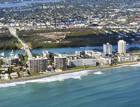 Foto del edificio - 200 Beach Rd