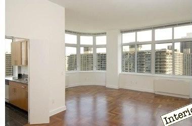 Foto del edificio - 180 Riverside Blvd