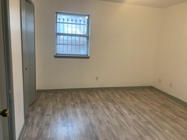 Foto del edificio - 2413 SW 77th Pl