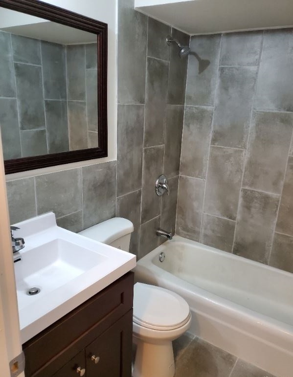 Foto principal - 3710 N Pine Grove Ave