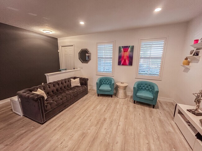 Foto del edificio - 1133 NW 18th Ave