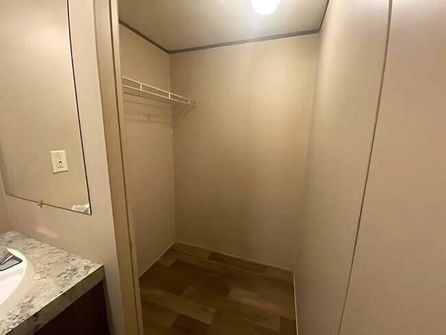 Foto del edificio - 307 Reid Ct