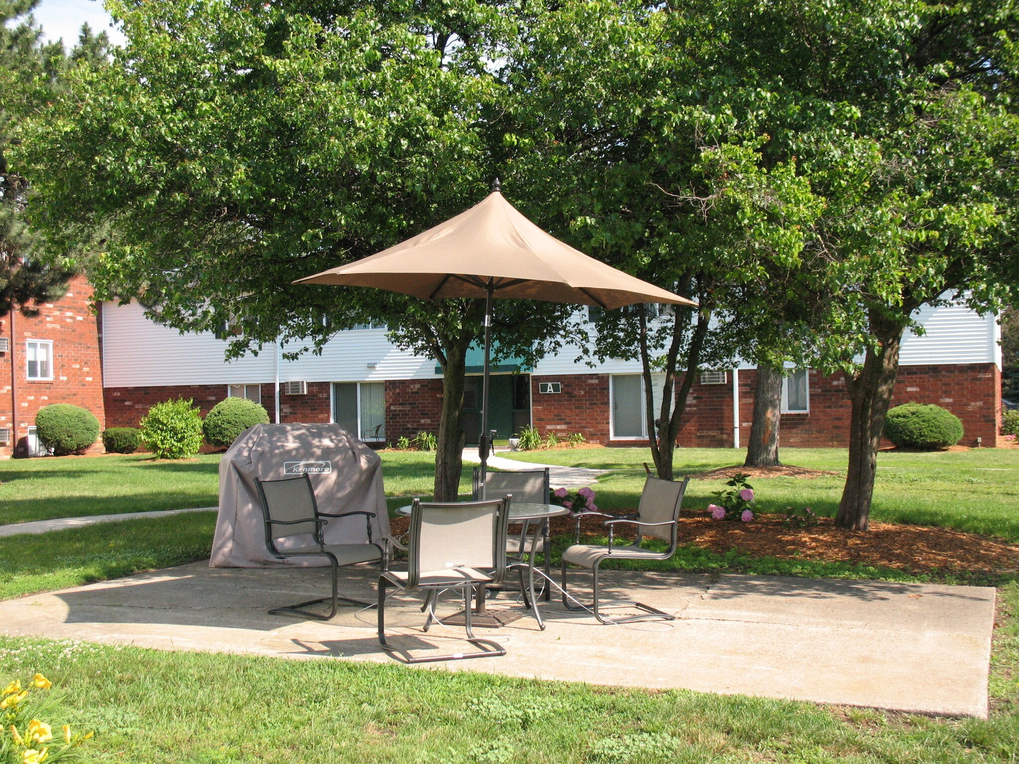 Bowling Green Village – photo 5