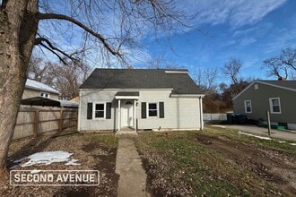 Building Photo - 3700 Coronado Dr