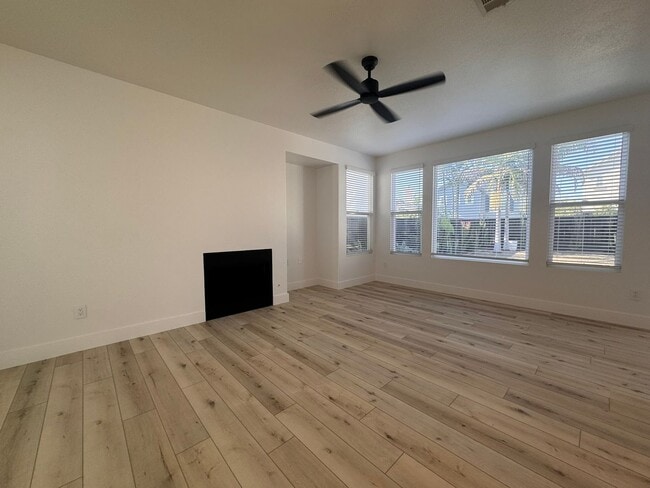 Building Photo - Charming Two-Story Home in Oceanside with ...