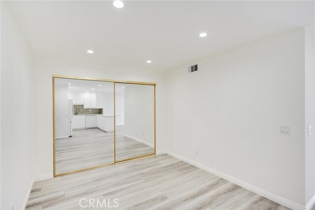 Foto del edificio - 330 N Jackson St